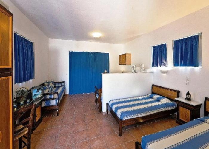 Katikies Studios & Apartments