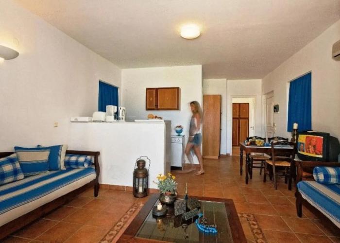 Katikies Studios & Apartments