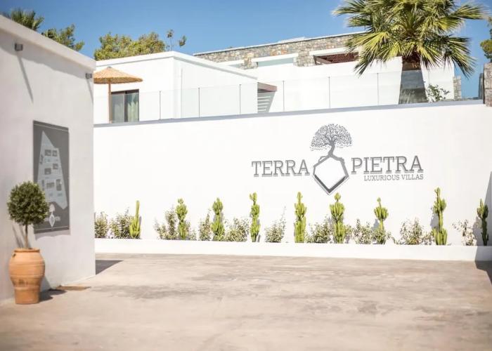 Terra Pietra Luxury Villas & Suites