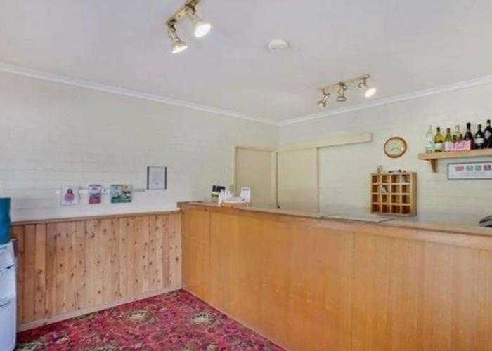 Pioneer Motel