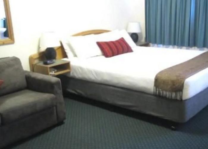 O'Shea's Royal Hotel