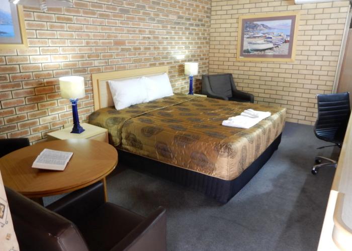The Town House Motor Inn