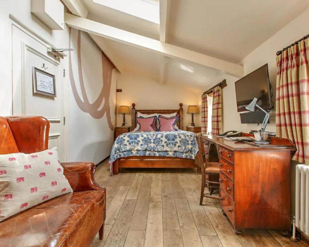 фото Byfords