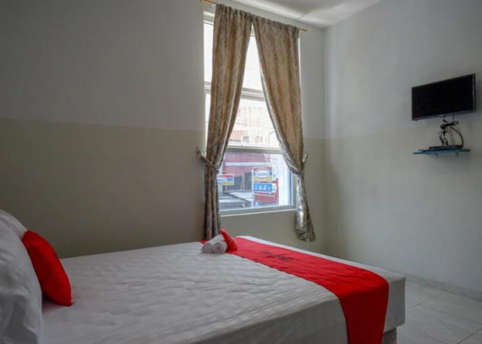 RedDoorz near Tamansari Shopping Center Salatiga
