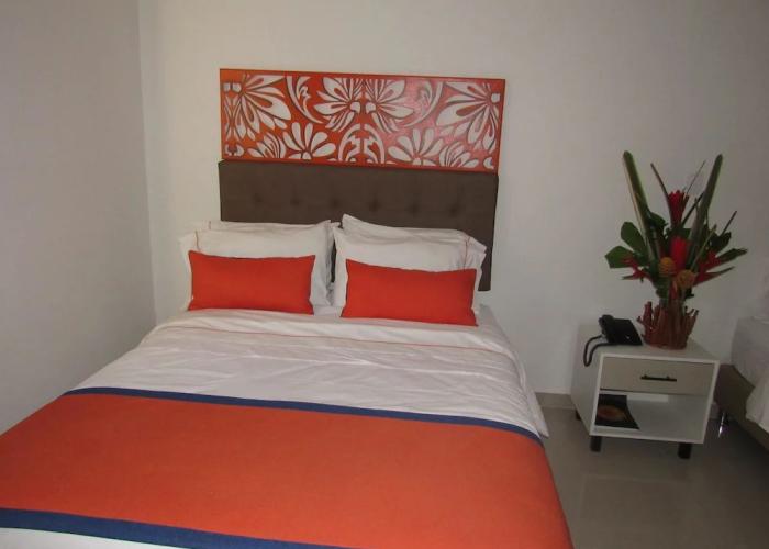 Hotel Yalconia