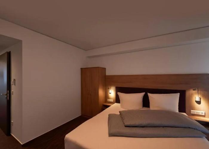 HOTEL NEW IN - Ingolstadt - Gaimersheim
