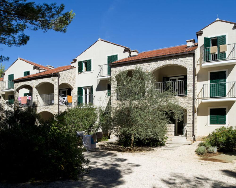 Zaton Holiday Resort Apartments