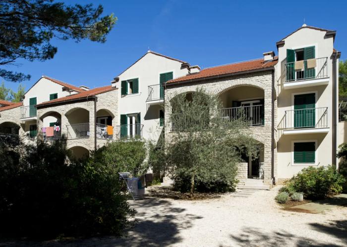 Zaton Holiday Resort Apartments