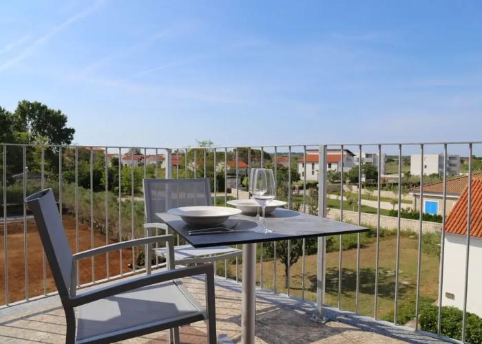 mk | apartments nin