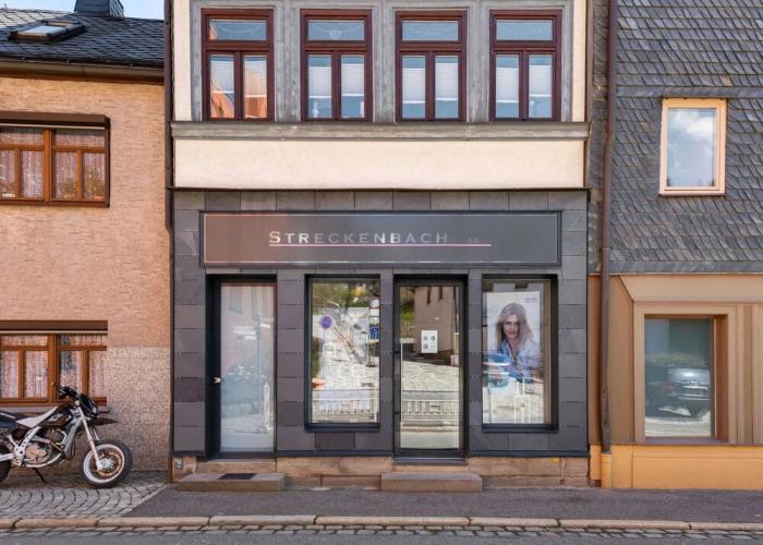 Stylish Apartment With Terrace in Sonneberg