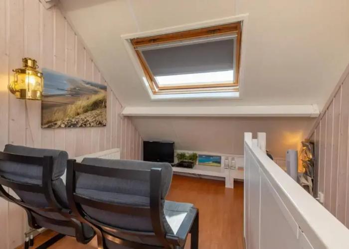 Snug Apartment Near sea