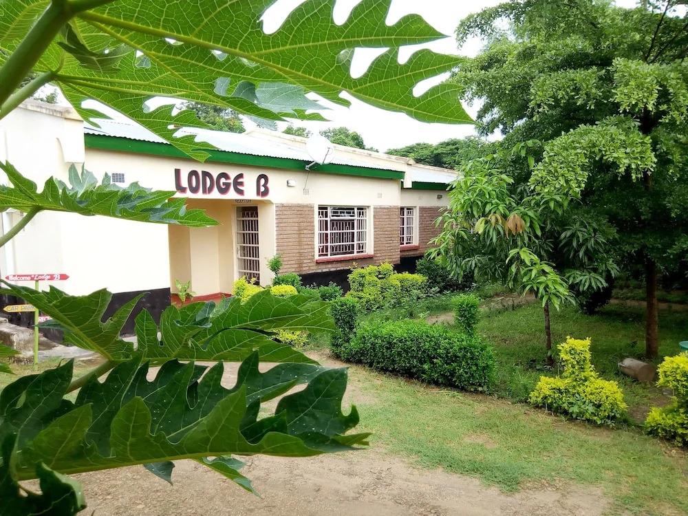 Lodge B Mawira