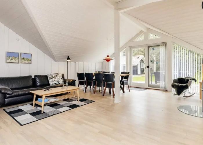 6 Person Holiday Home in Jerup