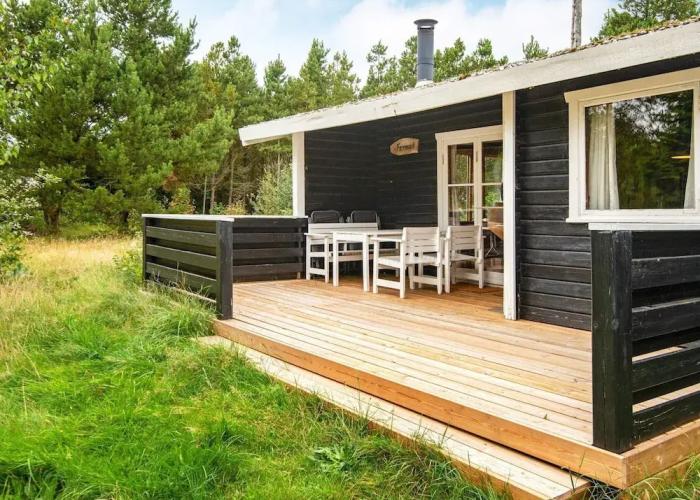 6 Person Holiday Home in Henne-by Traum