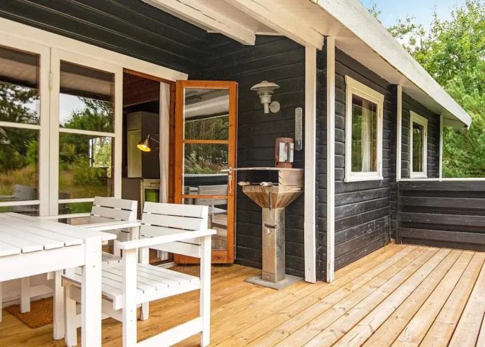 6 Person Holiday Home in Henne-by Traum