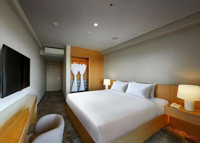ANA Crowne Plaza Resort Okinawa Uruma Hills by IHG