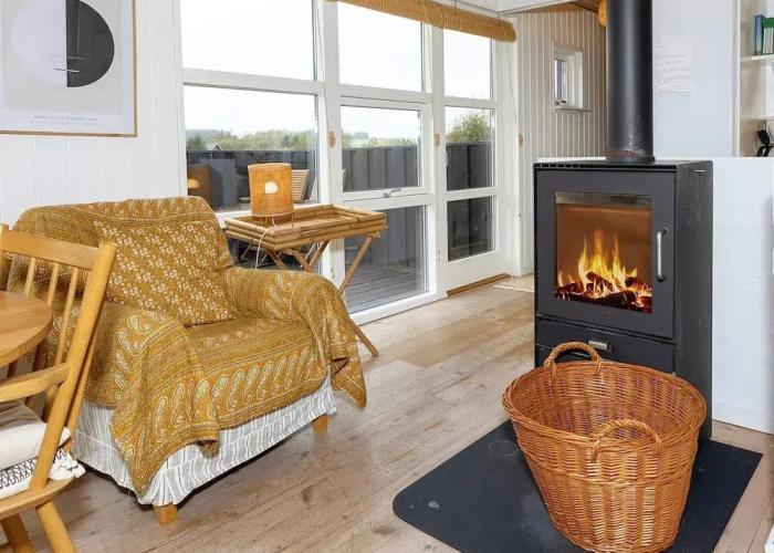 6 Person Holiday Home in Oster Assels-by Traum