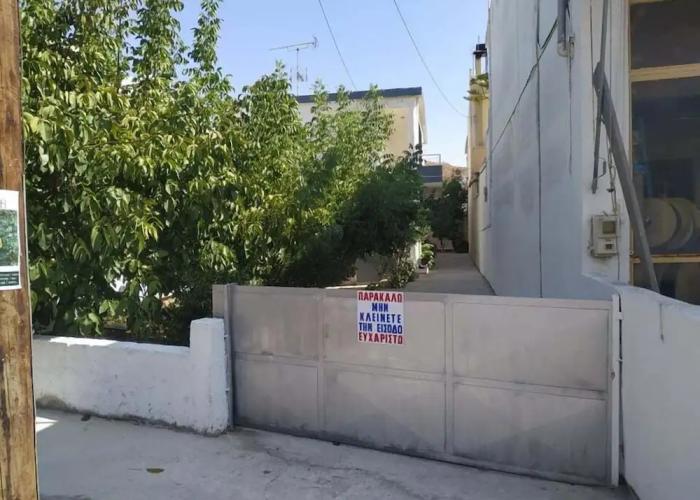 Chrismma Apartment With Private Yard, Parking