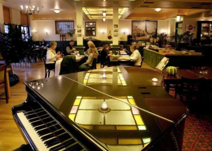 Martini Hotel