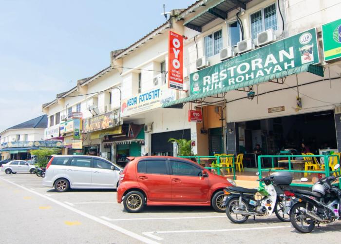OYO 1224 Hotel Hajah Rohayah