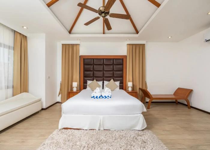 Nai Harn Pool Villa Bond, Villa