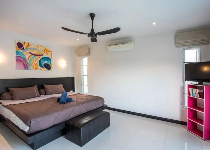 Modern Elegance 3BR Pool Villa Marine