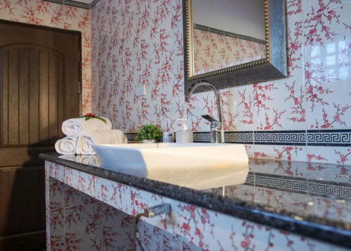 Namphung Phuket Boutique Resort