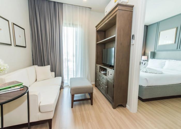 Dlux Condominium