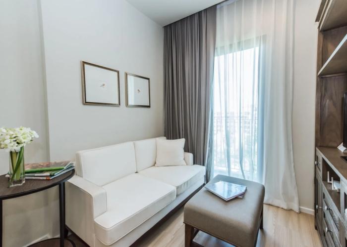 Dlux Condominium