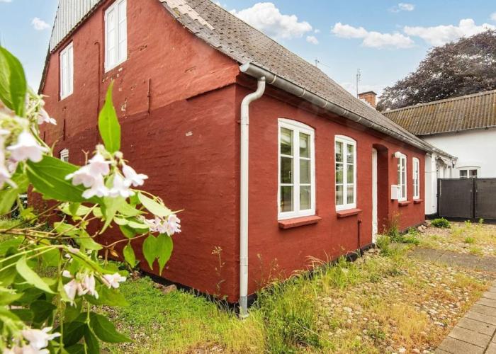 6 Person Holiday Home in Bredebro