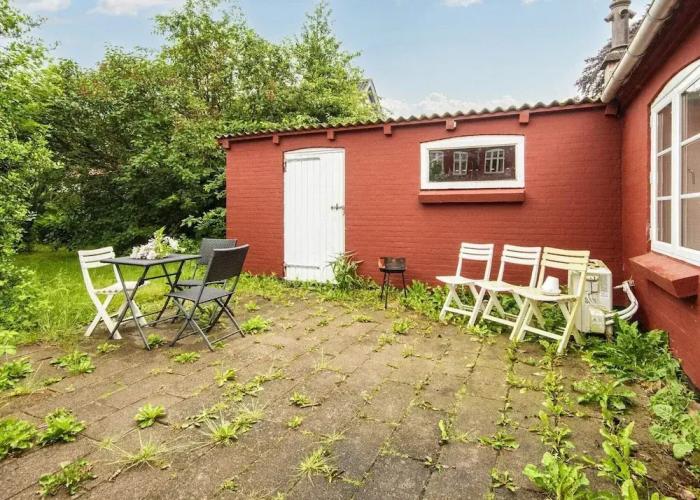 6 Person Holiday Home in Bredebro