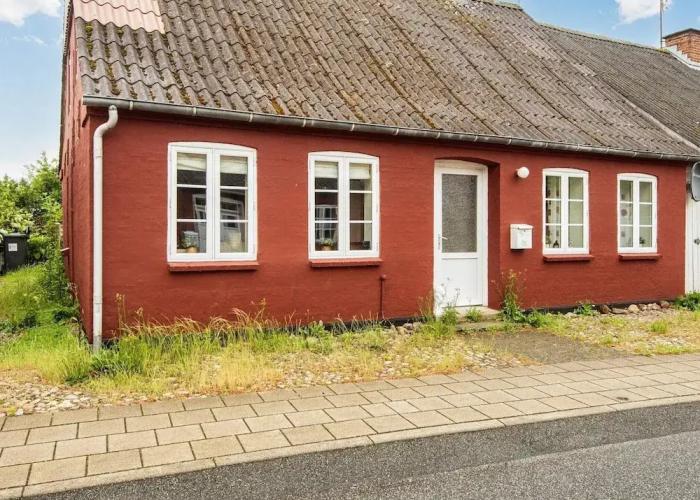6 Person Holiday Home in Bredebro