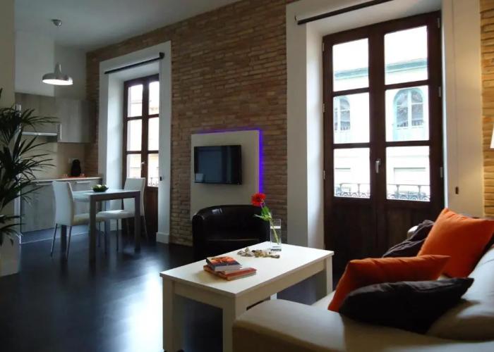 Apartamentos Turisticos Mauror
