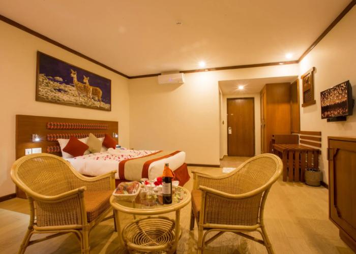 Rupakot Resort