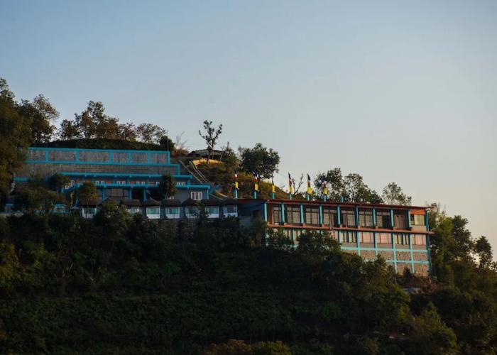 Hotel Seven Lake Paradise