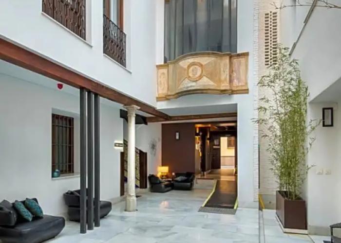 Elvira Suites