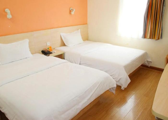 7 Days Inn Changji Dong Fang Plaza Branch