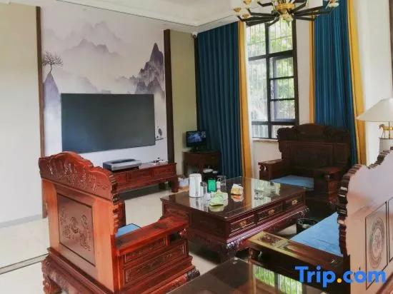 Xinyang Mountain B&B