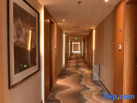 Yihe Hotel (Xinyang Railway Station Shanhe South Road Branch)