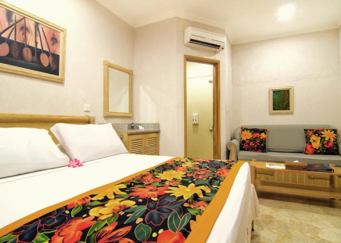 Hawaii Resort Family Suites @ Anyer Beach