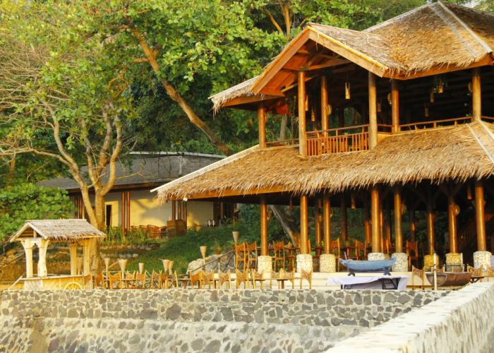 Hawaii Resort Family Suites @ Anyer Beach