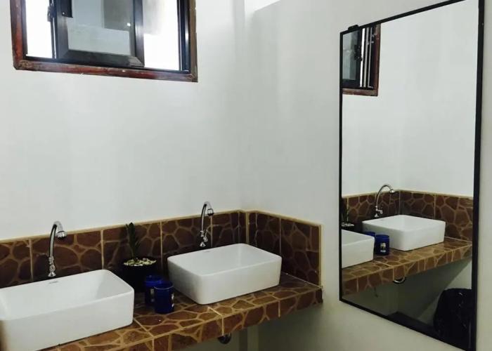 Tres Islas Hostel