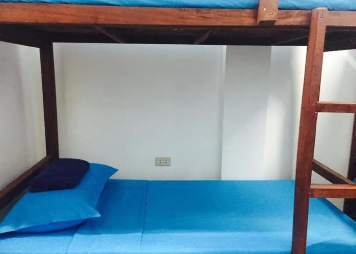 Tres Islas Hostel
