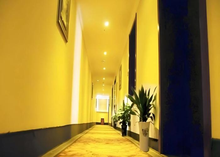 GreenTree Inn Jiangxi Yingtan Railway Station Square Business Hotel