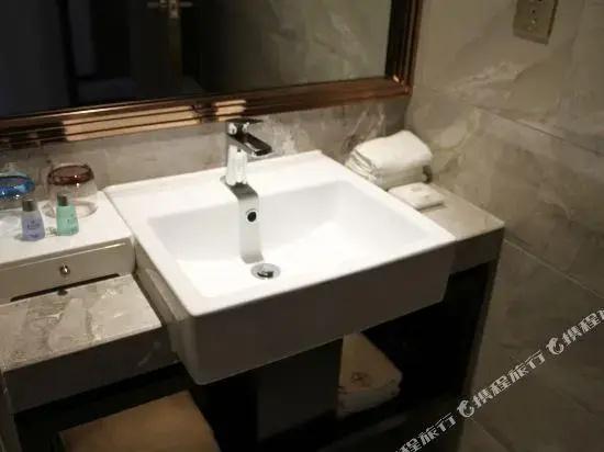 Yujiang Hotel