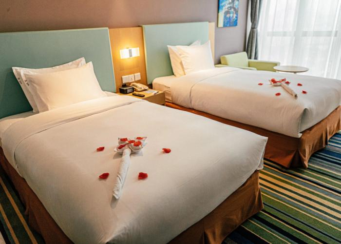 Holiday Inn Express Yingkou Onelong Plaza by IHG