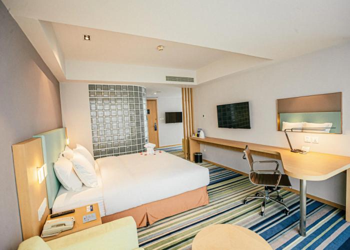 Holiday Inn Express Yingkou Onelong Plaza by IHG