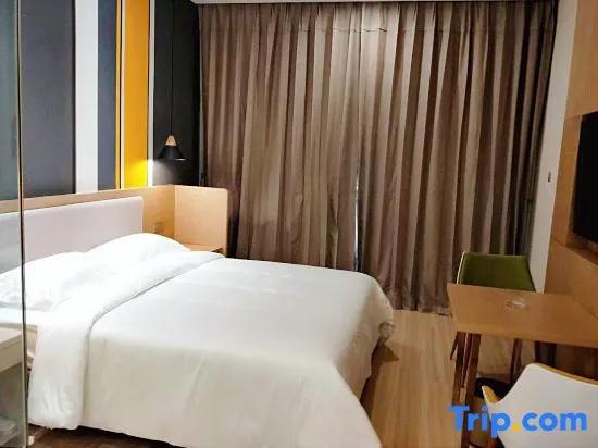 Grape Hotel (Yingkou Ping'an)