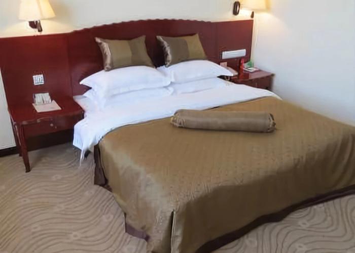 Xinkaitong Hotel Ruili