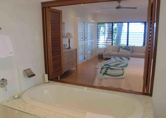 Seascape Luxury Beachfront Holiday House
